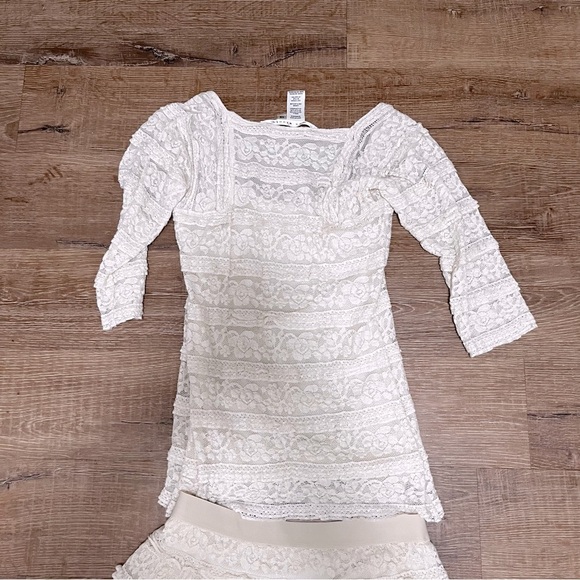VINTAGE Max Studio Lacey Cream Blouse & Tiered Mini Skirt Set Size XS - Picture 3 of 14